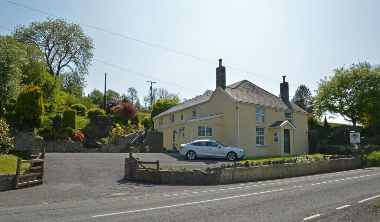 Bed and Breakfast Bryn Hebog Carmarthen Exterior foto